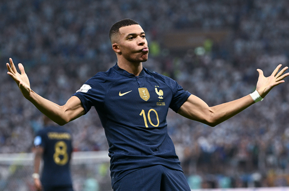 皇马备战曼城：姆巴佩单独训练，出战成疑引关注